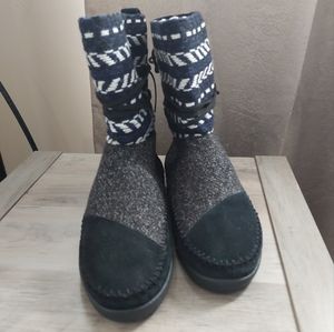TOM'S Womens Nepal Black/Navy/White Boots Size 7.5